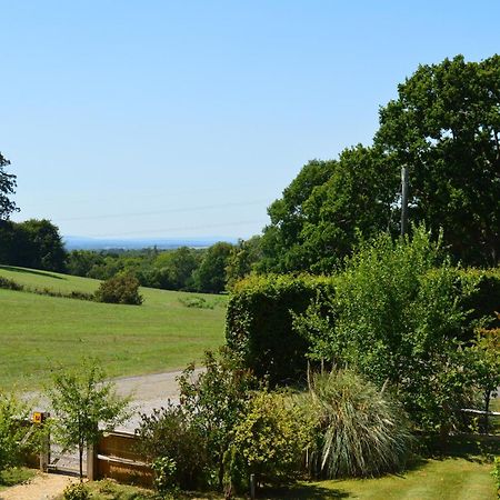 East Lodge Bolney Exterior foto